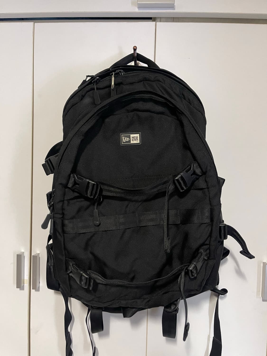 뉴에라 블랙 백팩 상품이미지3