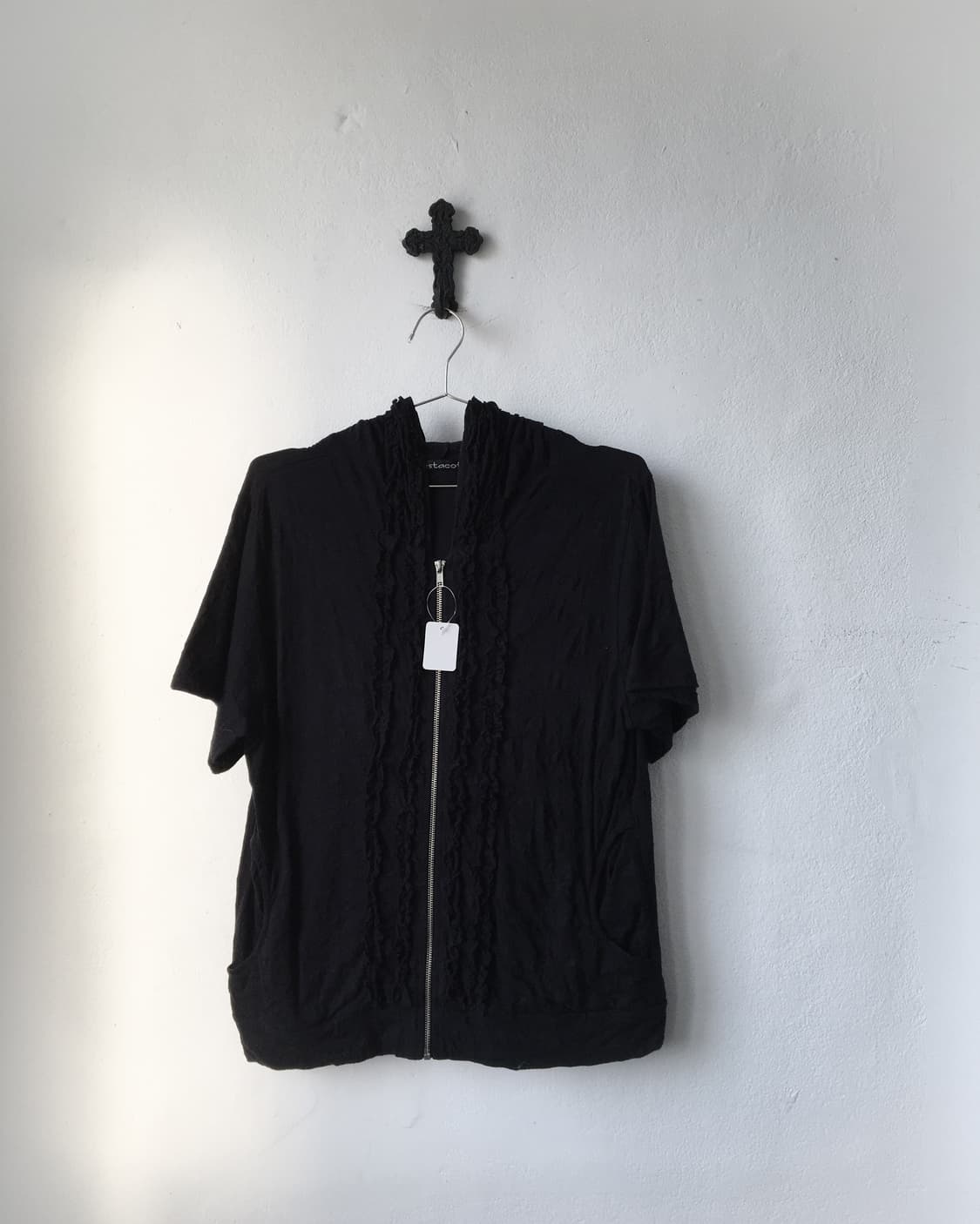 Frill point half sleeve hood zip upFrill 상품이미지2