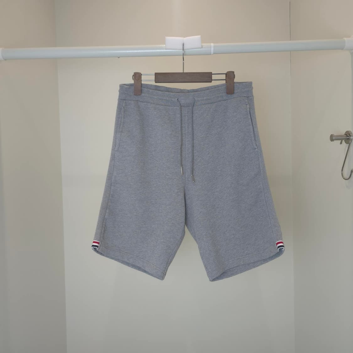 [중고/정품] 톰브라운 반바지 상품이미지1