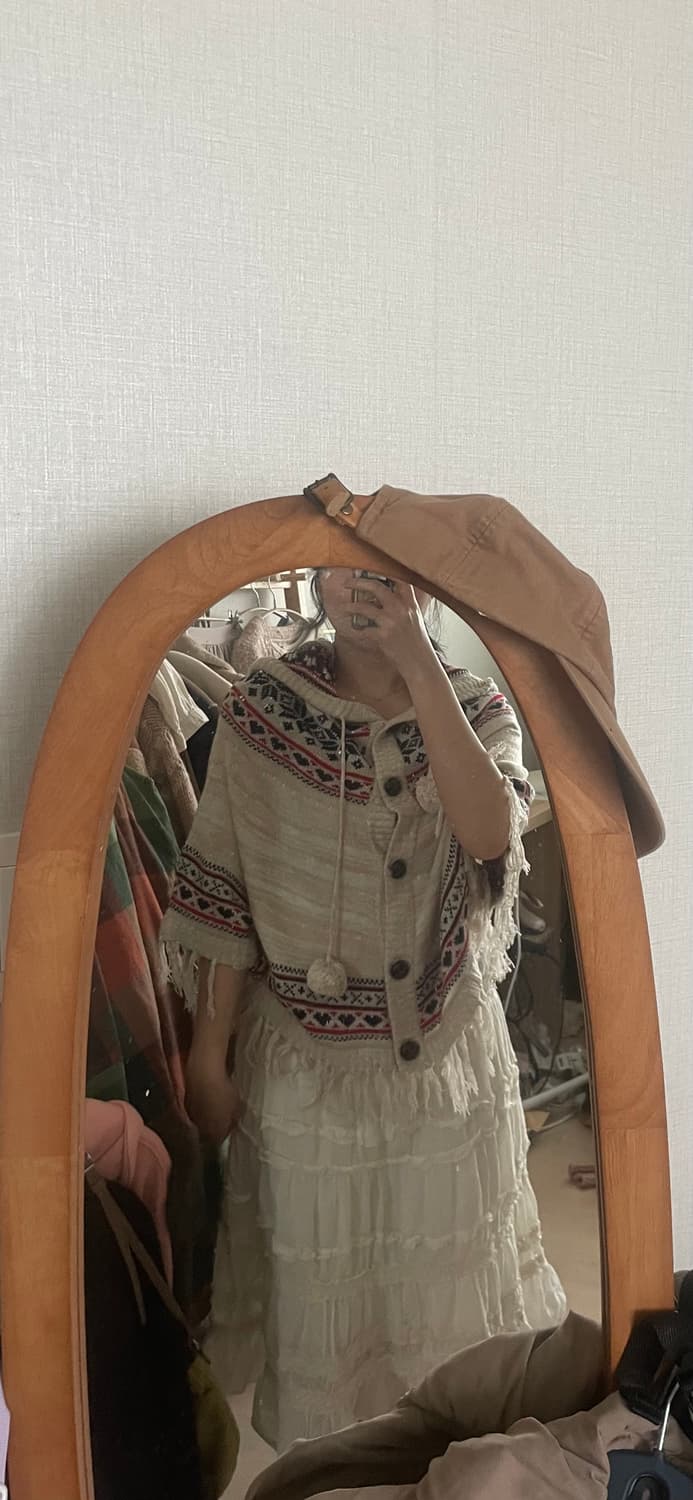 모리걸 빈티지 노르딕 후드 폼폼이 케이프 💗🤍❄️ 상품이미지4