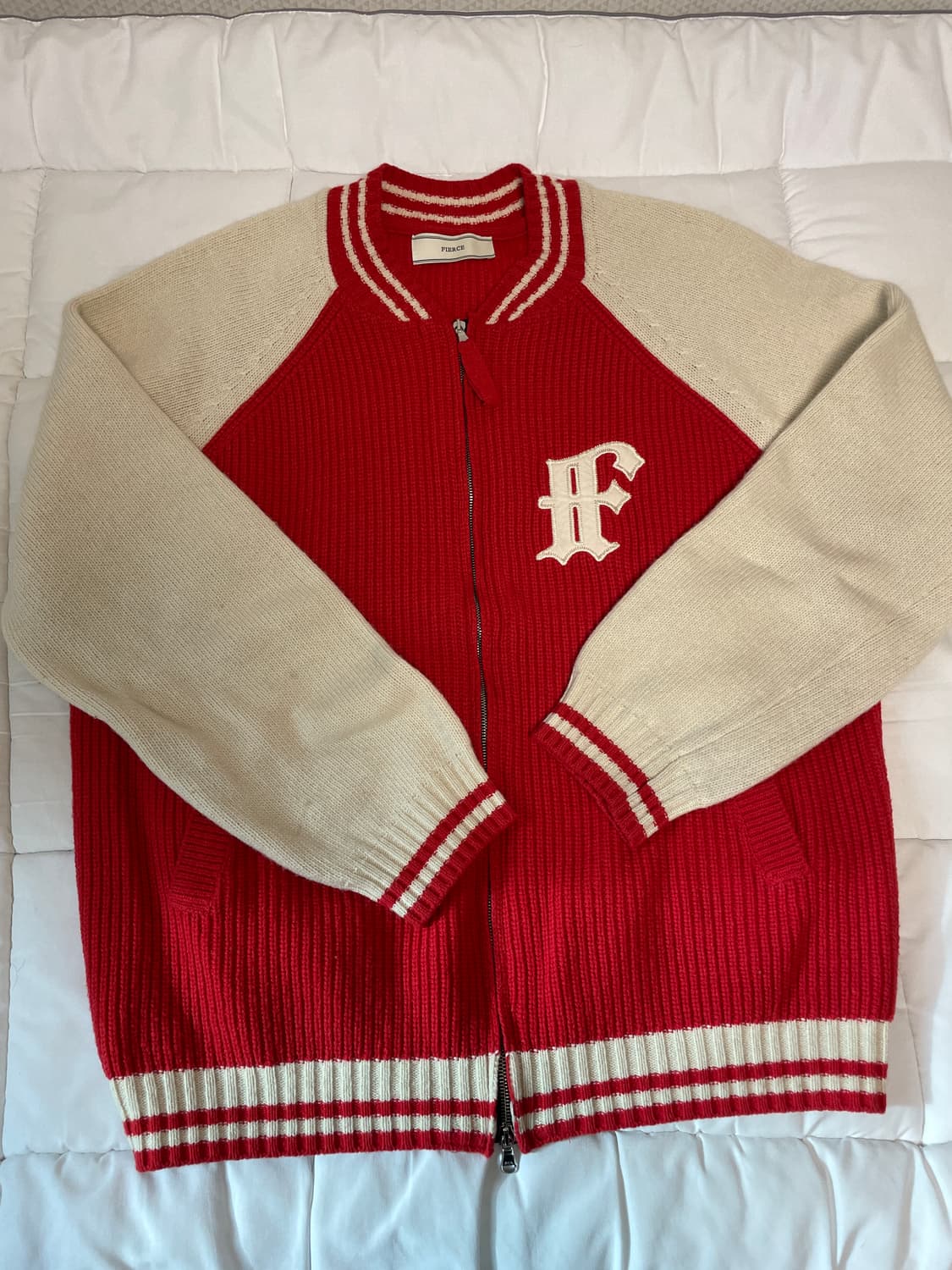 피어스 니트 바시티 L 상품이미지1