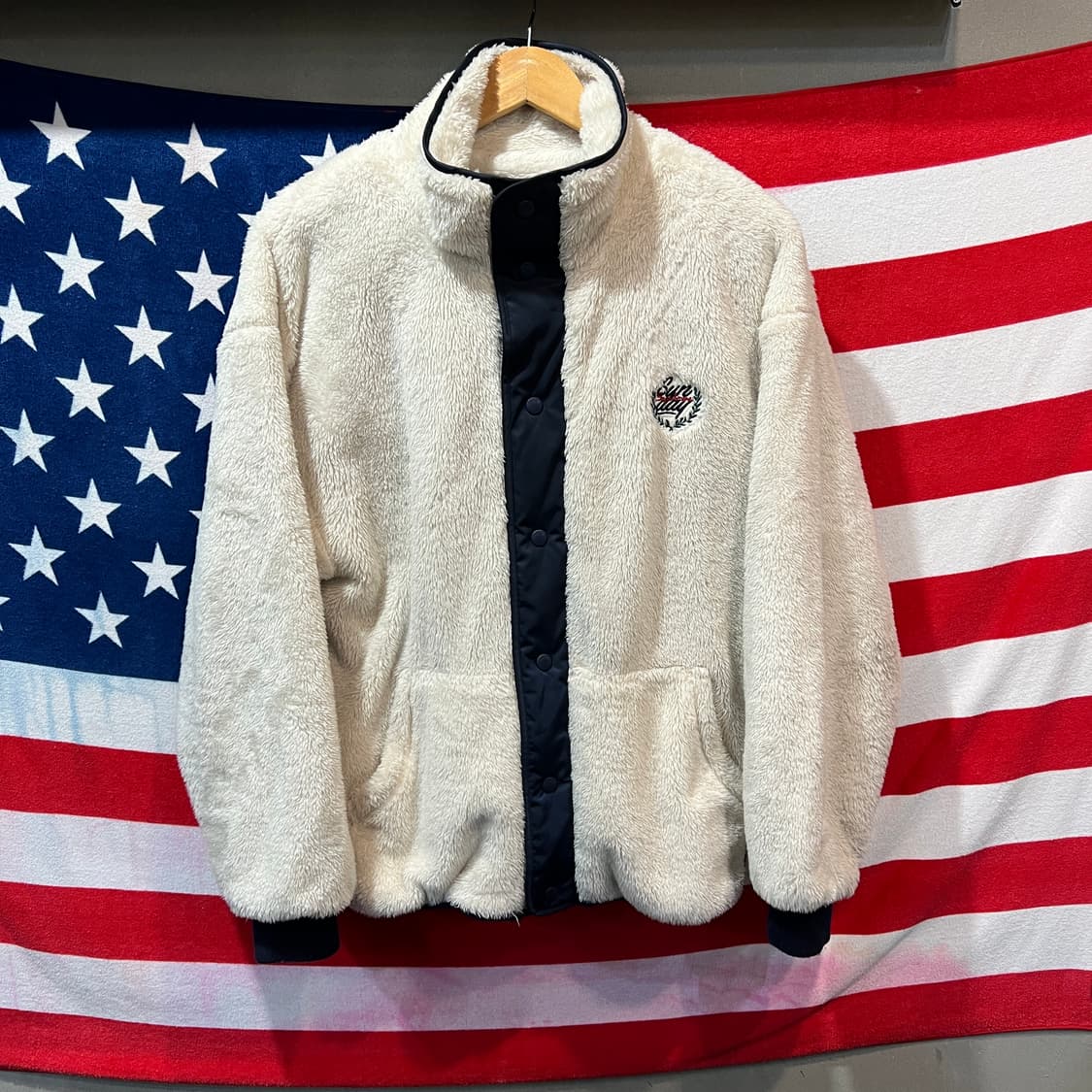 로맨틱크라운 플리스 집업 상품이미지1