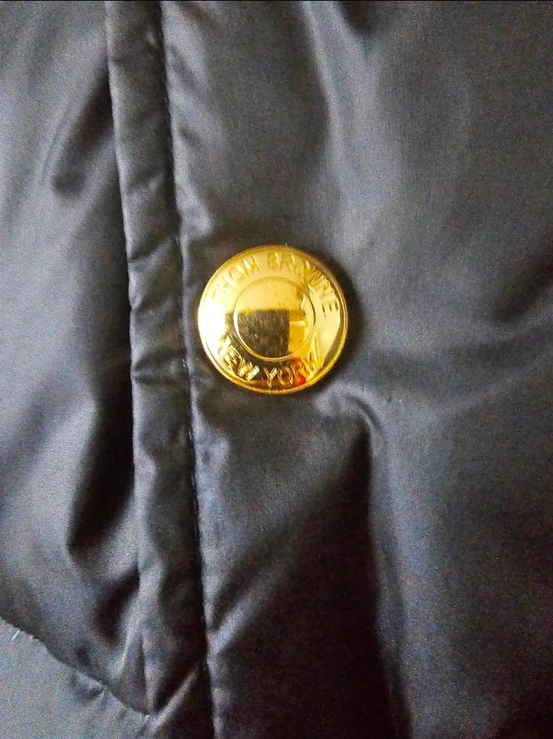 톰브라운 24ss 사선완장 매트 나일론 다운패딩(2/오케이몰정품) 상품이미지5