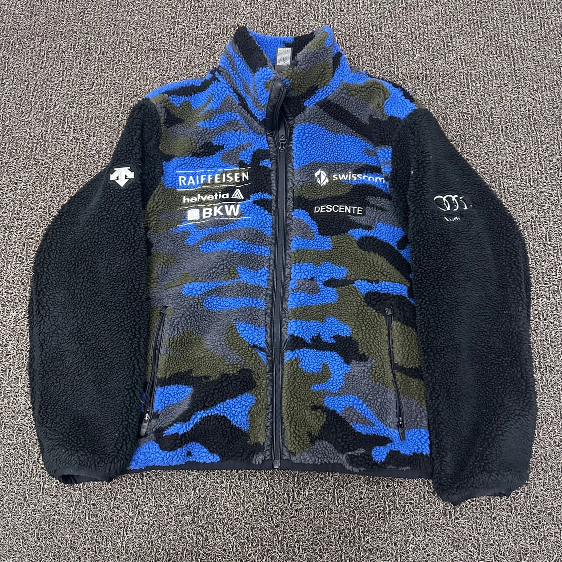 데상트 아우디 플리스 후리스 털 자켓 카모패턴 105(XL) 상품이미지1