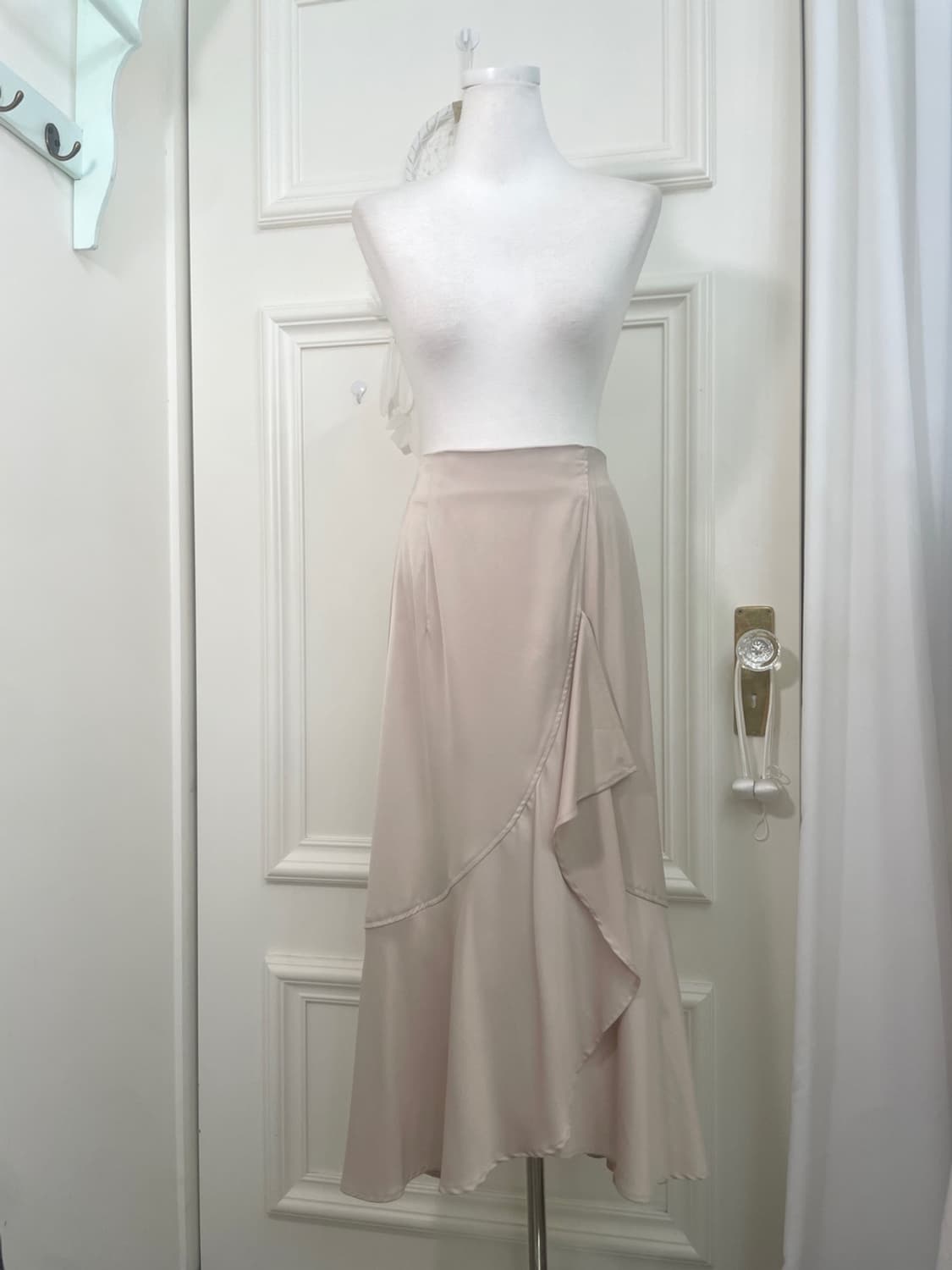 pink beige ruffle back banding long skir 상품이미지1