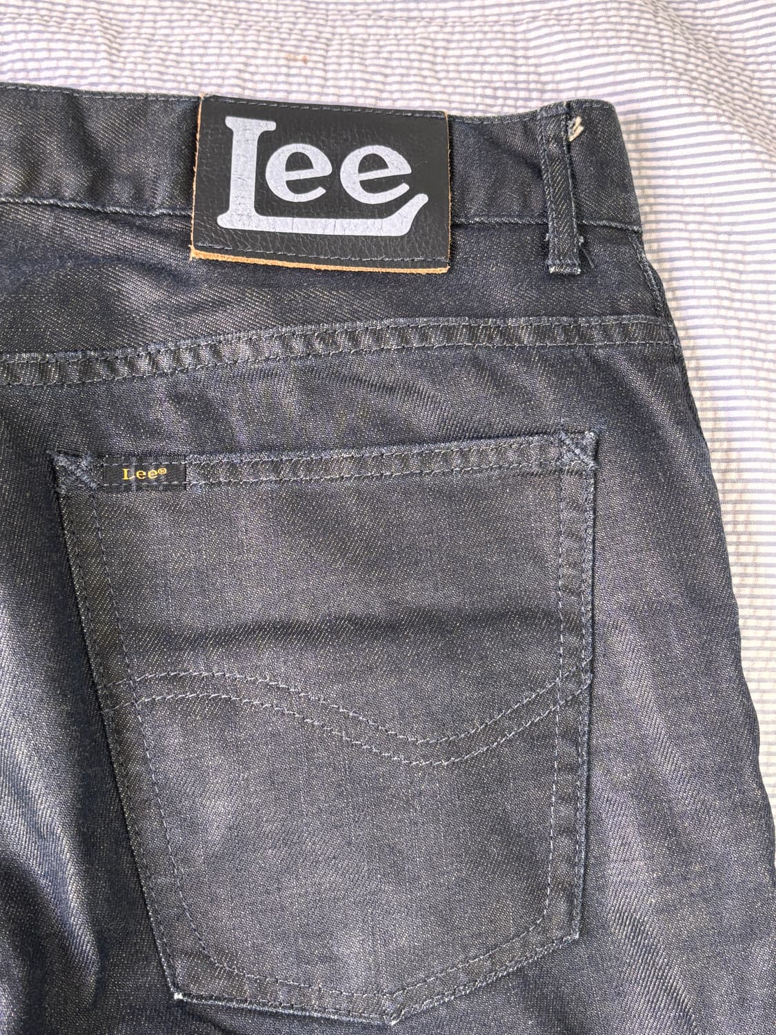 흔한 블랙진이 지겨우셨다면 – Lee Japan 코팅 블랙진 상품이미지2