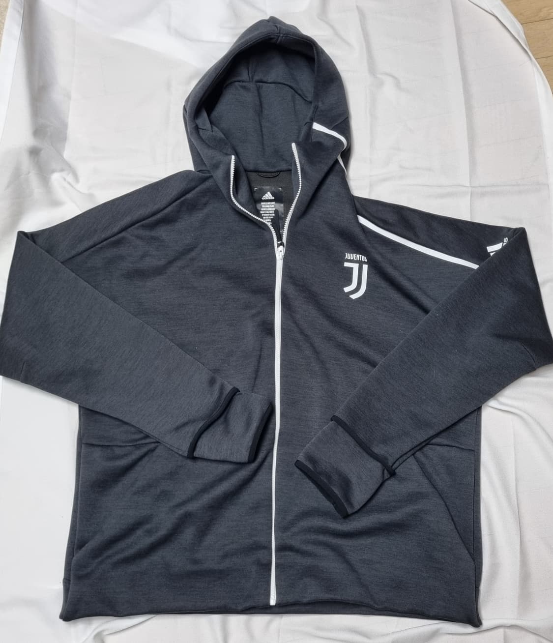 아디다스 유벤투스 후드집업 그레이 상품이미지1