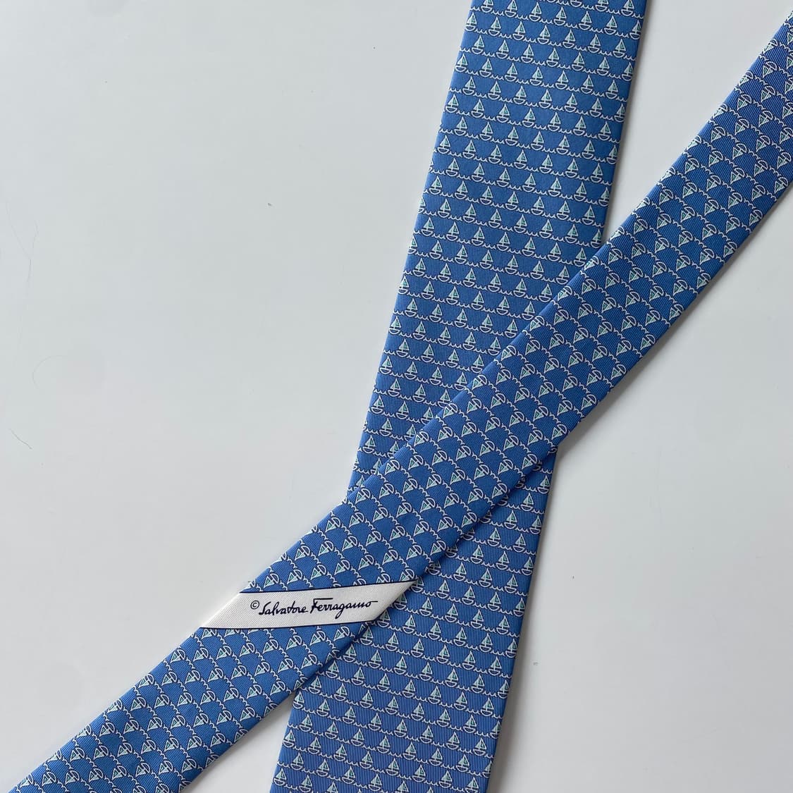 신형 새상품급 페레가모(Ferragamo) 넥타이 정품명품7.7cm 상품이미지6