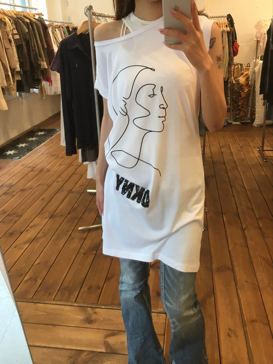 DKNY 화이트 큐빅 반팔 상품이미지4