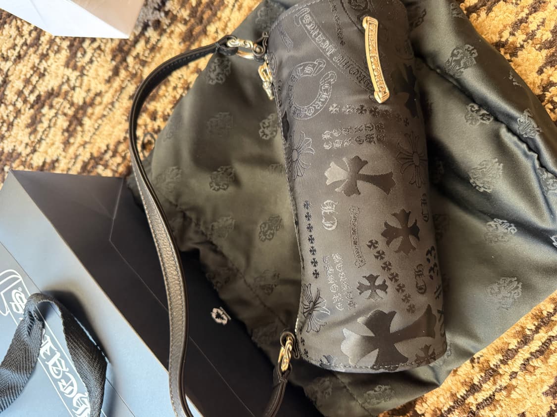 크롬하츠 원통 나일론 미니가방 상품이미지1