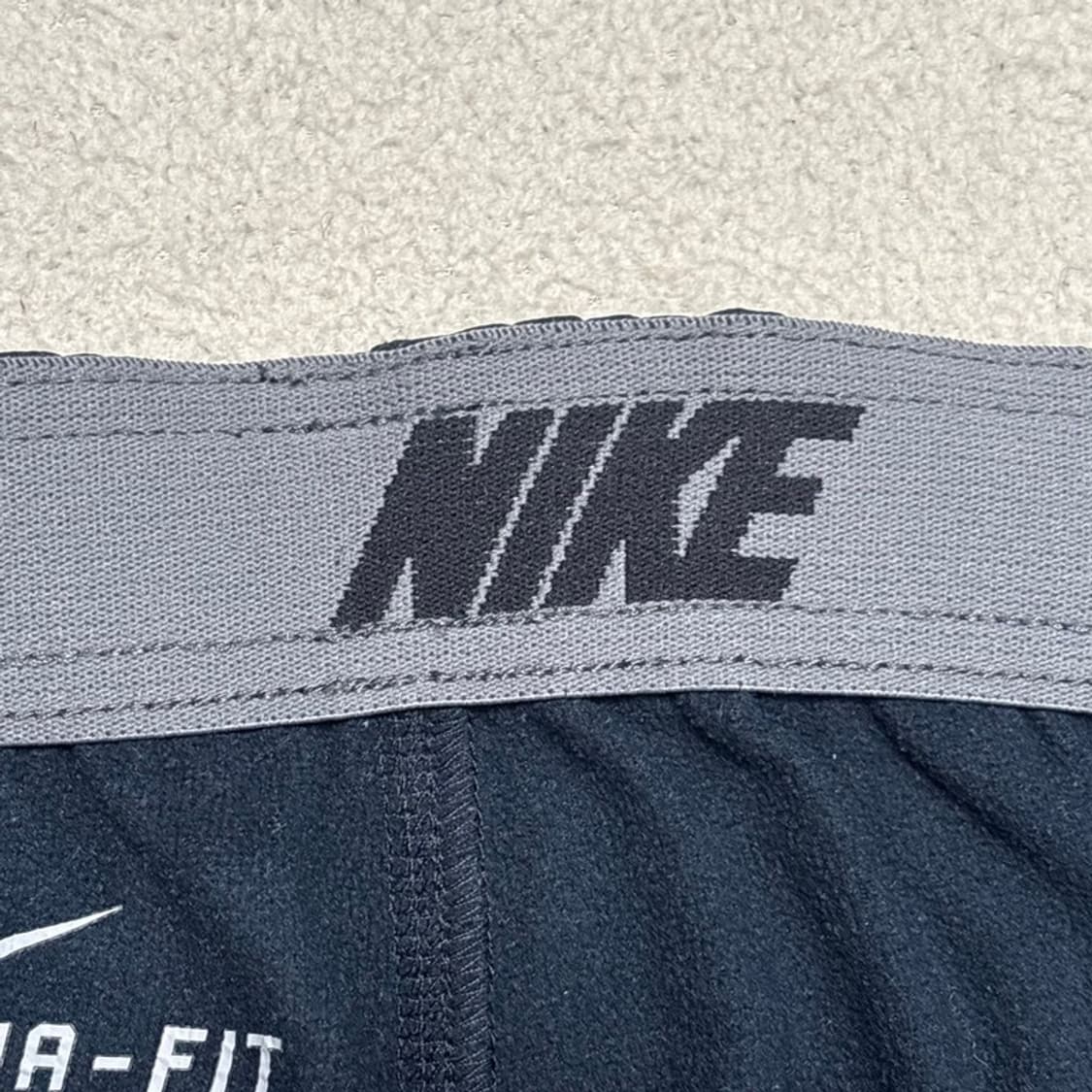 NIKE 스우시 기모 트랙팬츠 네이비 XL 상품이미지5