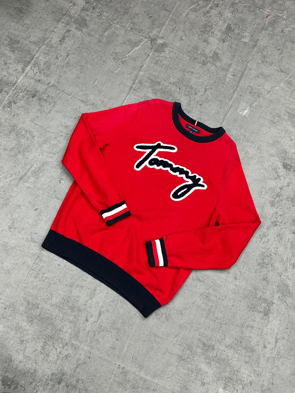 타미 뽀글이 로고 니트 상품이미지1