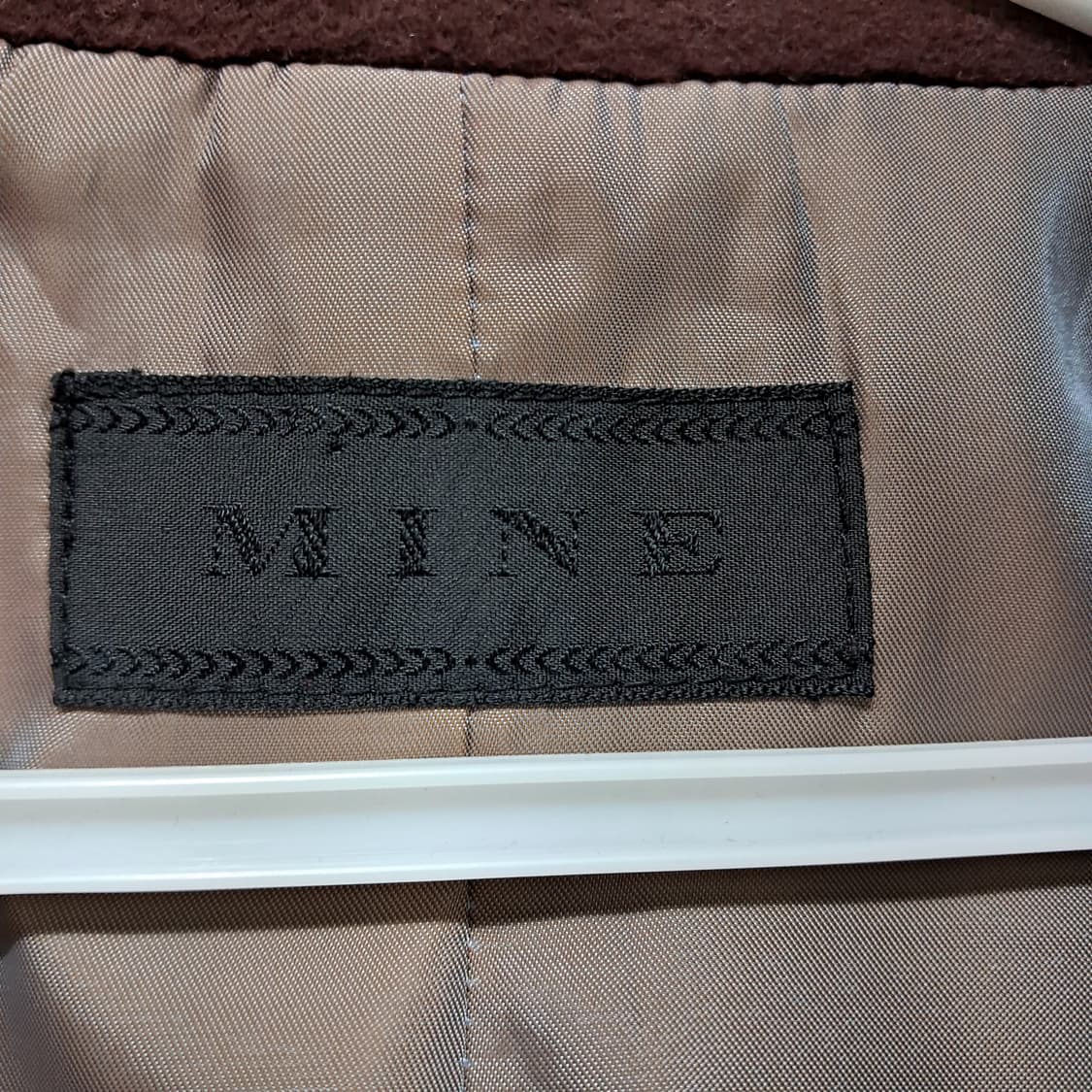 한섬 MINE 모 버건디 하이넥 여성 코트 66 상품이미지4