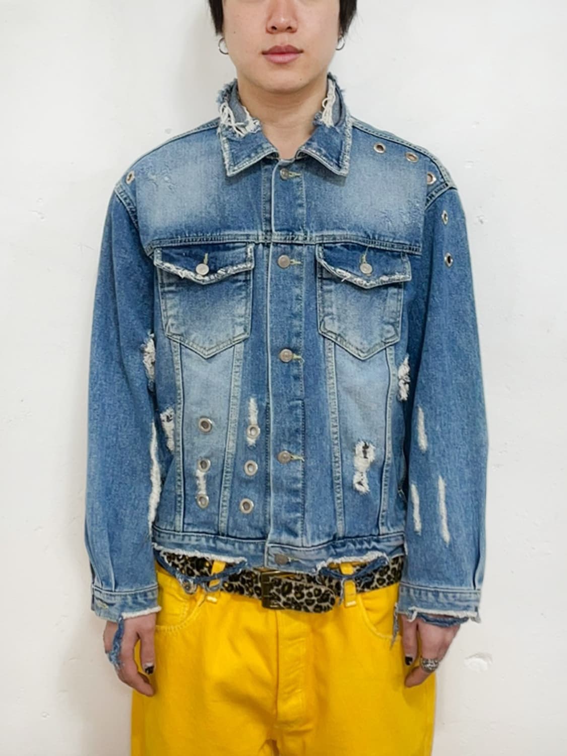 Distressed Eyelet denim jacket 상품이미지1