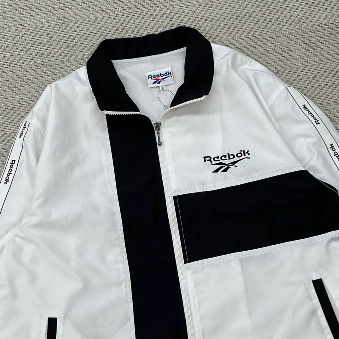 리복 올드스쿨 바람막이 r3254 상품이미지4