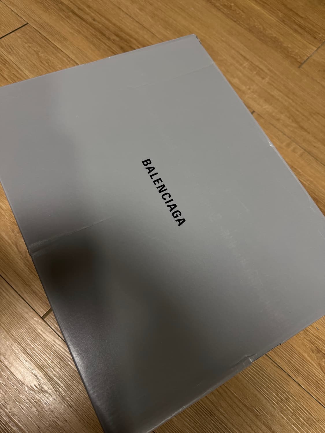 발렌시아가 디펜더 41 상품이미지7