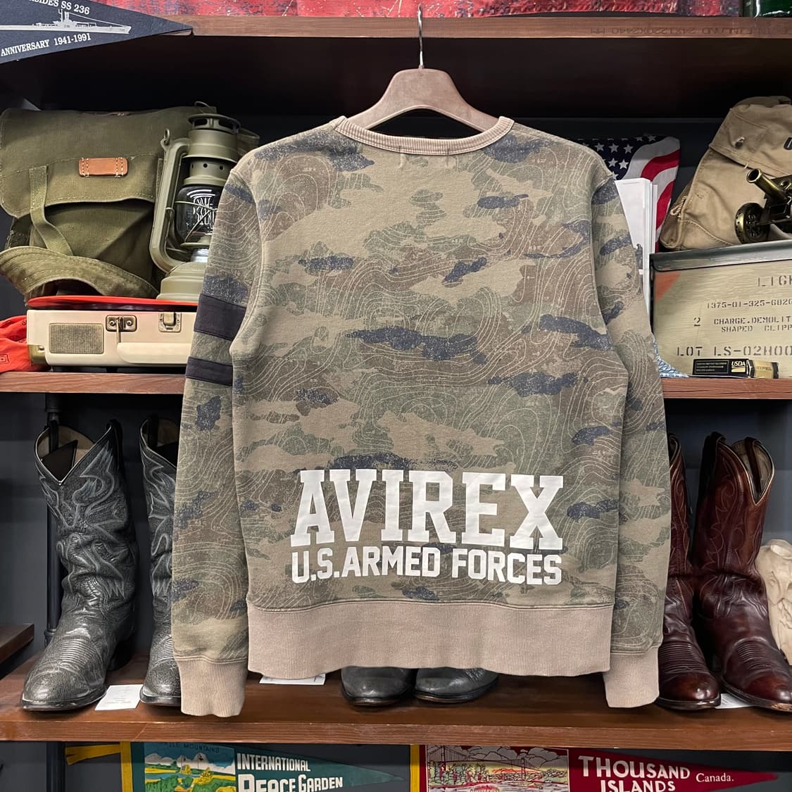 아비렉스 카모 패턴 스펠 아웃 맨투맨 스웻 셔츠 상품이미지2