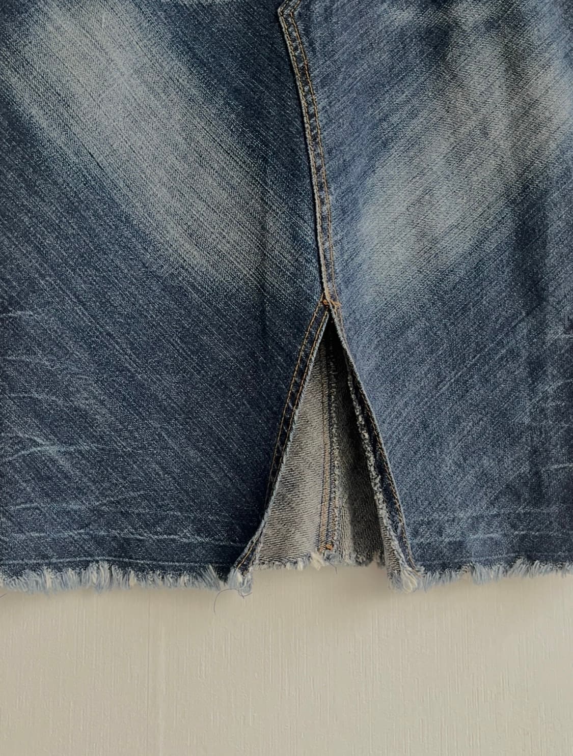  H.S.N 워싱 데님 미디 스커트  상품이미지7