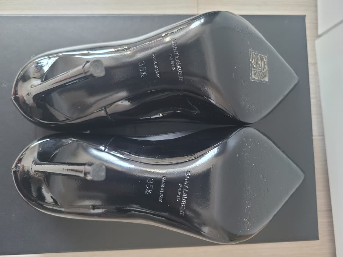 생로랑 ZOE105 페이턴트 블랙 35.5 사이즈 판매합니다. 상품이미지6