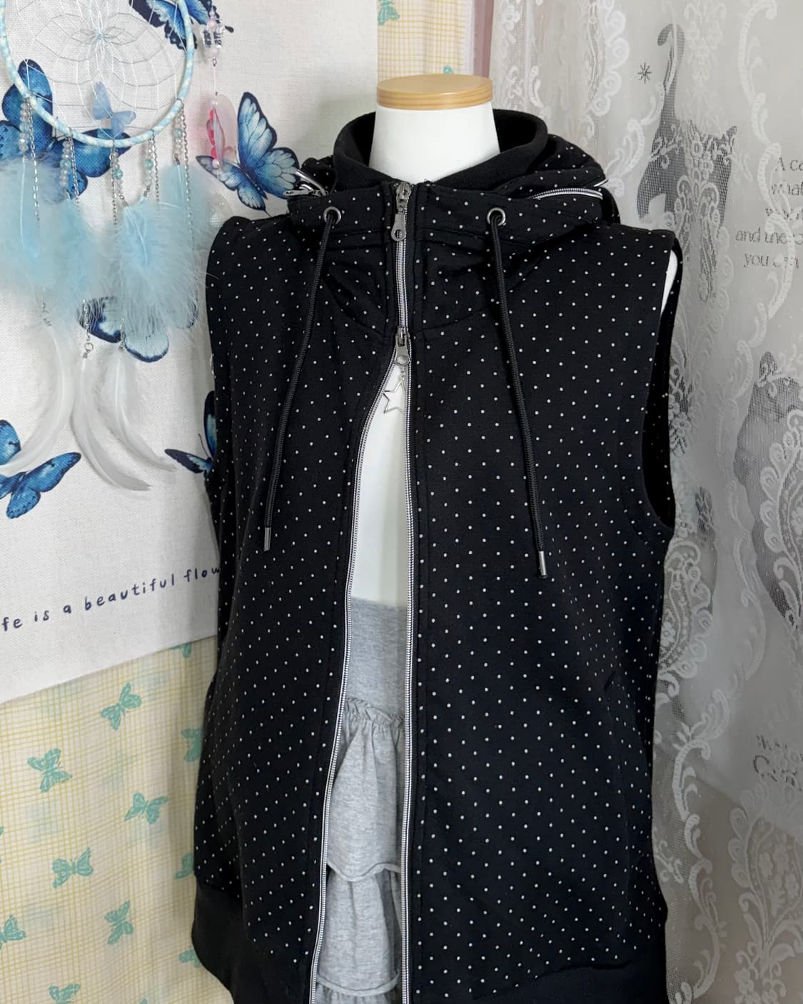 블랙 도트 패턴 투웨이 집업 후드 베스트 상품이미지4