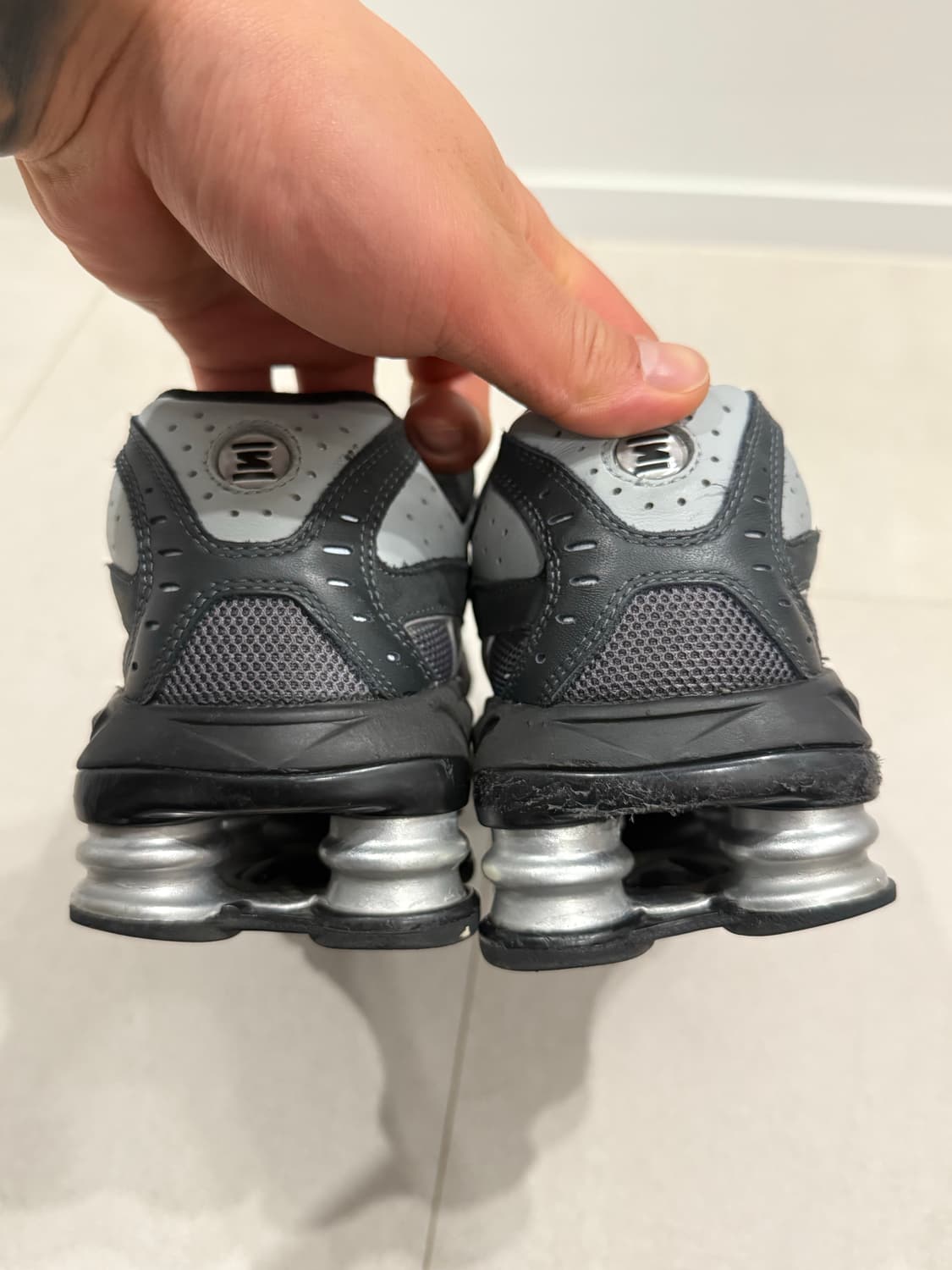 나이키 샥스 라이드 2 그래파이트 285 상품이미지5