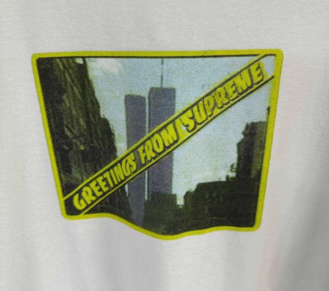 슈프림 쌍둥이 빌딩 프린팅 반팔 티셔츠 상품이미지2