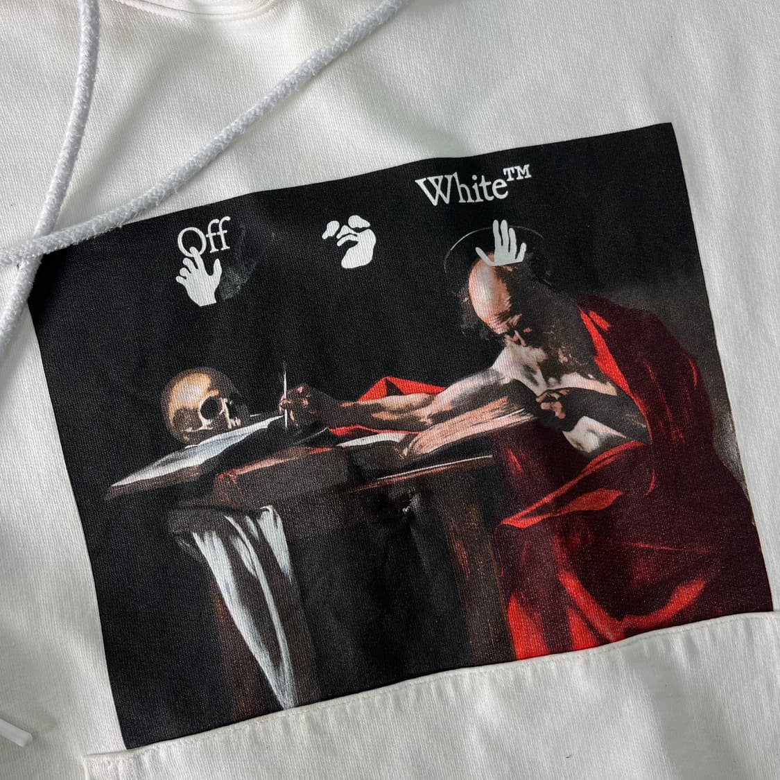 105 오프화이트 카라비지오 프린트 화이트 후드티 상품이미지3