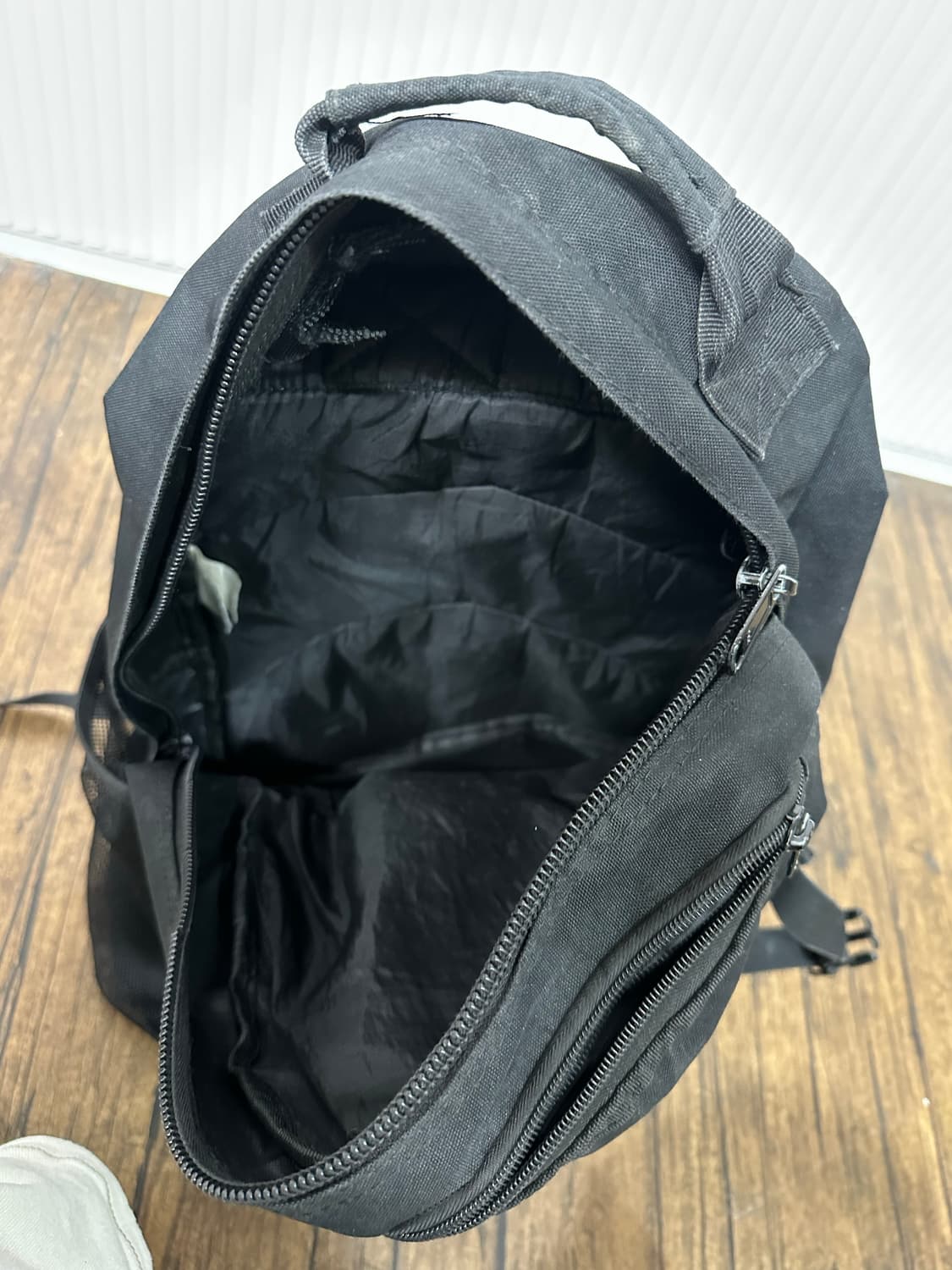 칼하트 킥플립 백팩 블랙 상품이미지10