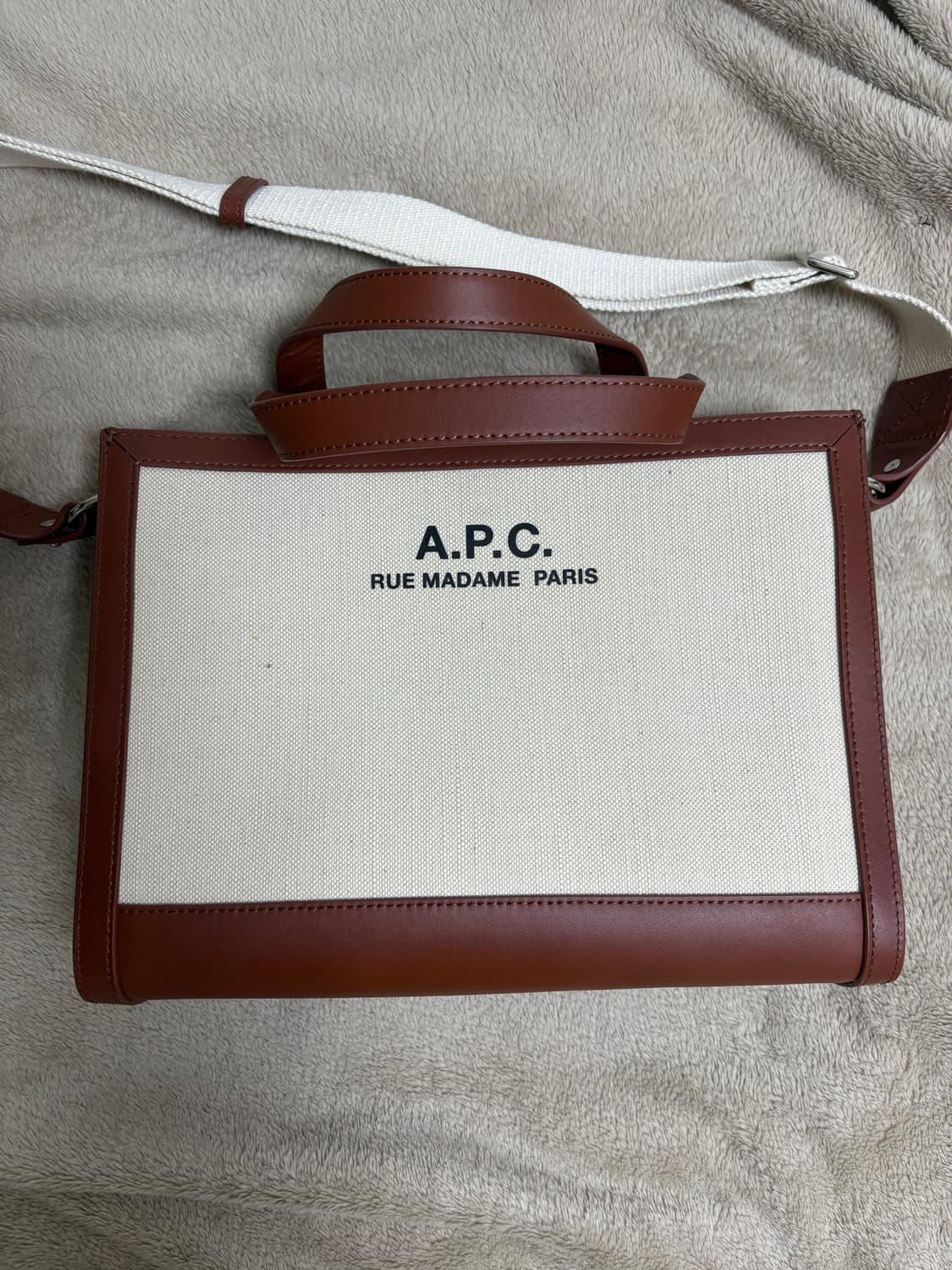 A.P.C 캔버스백 상품이미지1