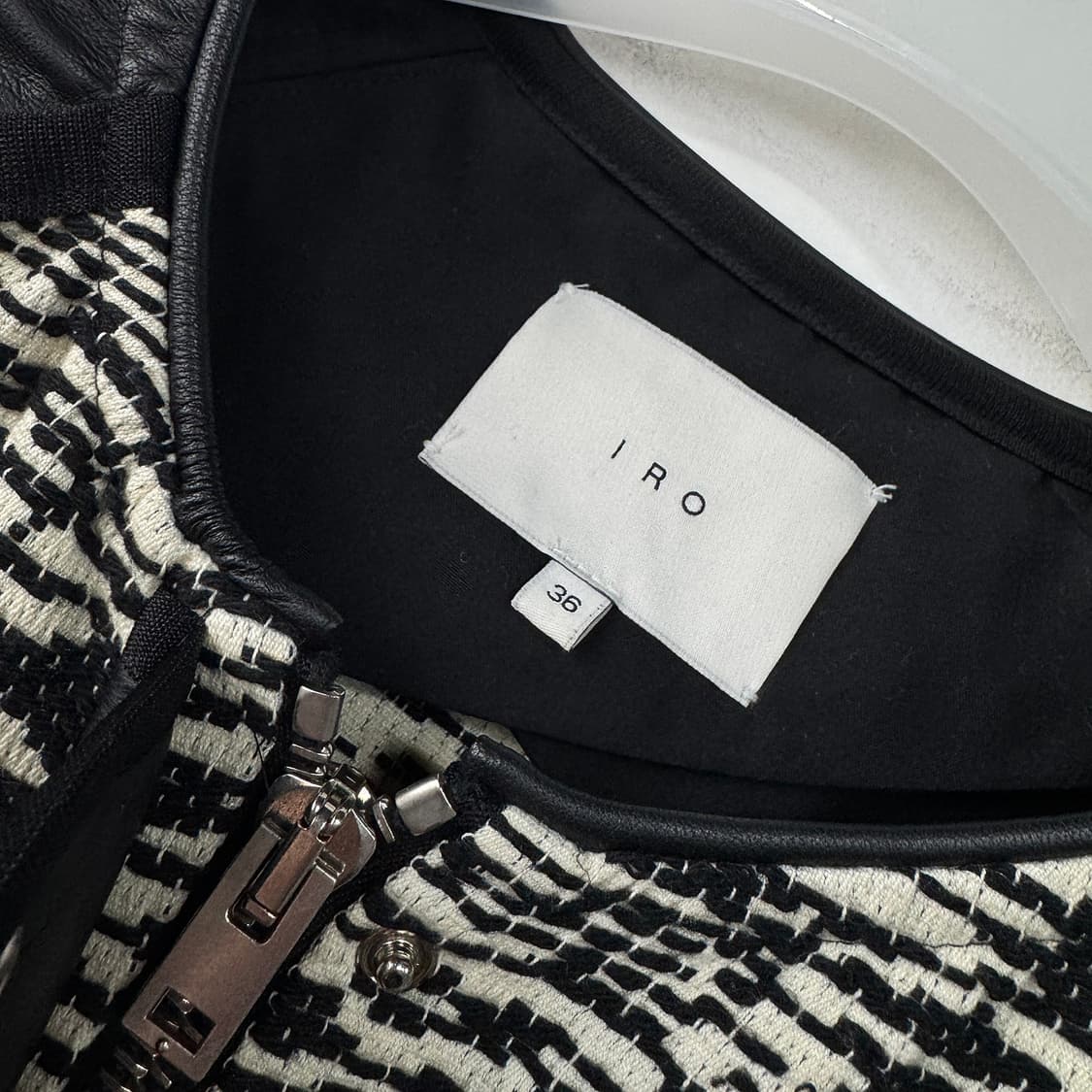 이로 IRO 레더 슬리브 니트 봄버 자켓 상품이미지5