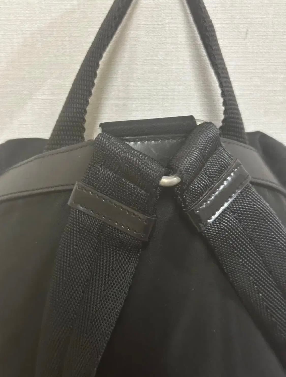 정품 프라다 포코노 나일론 블랙 원포켓 백팩 상품이미지6