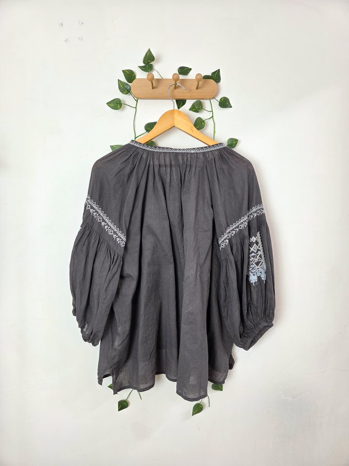 sm2 자수 블라우스 상품이미지5