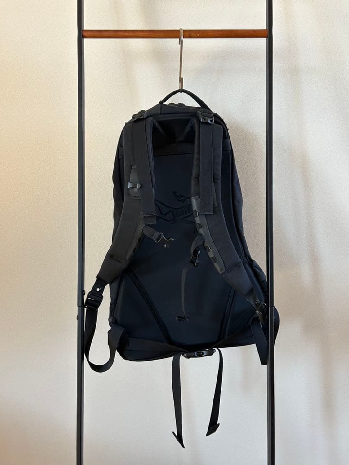 아크테릭스의 아로 22 백팩 블랙 상품이미지4