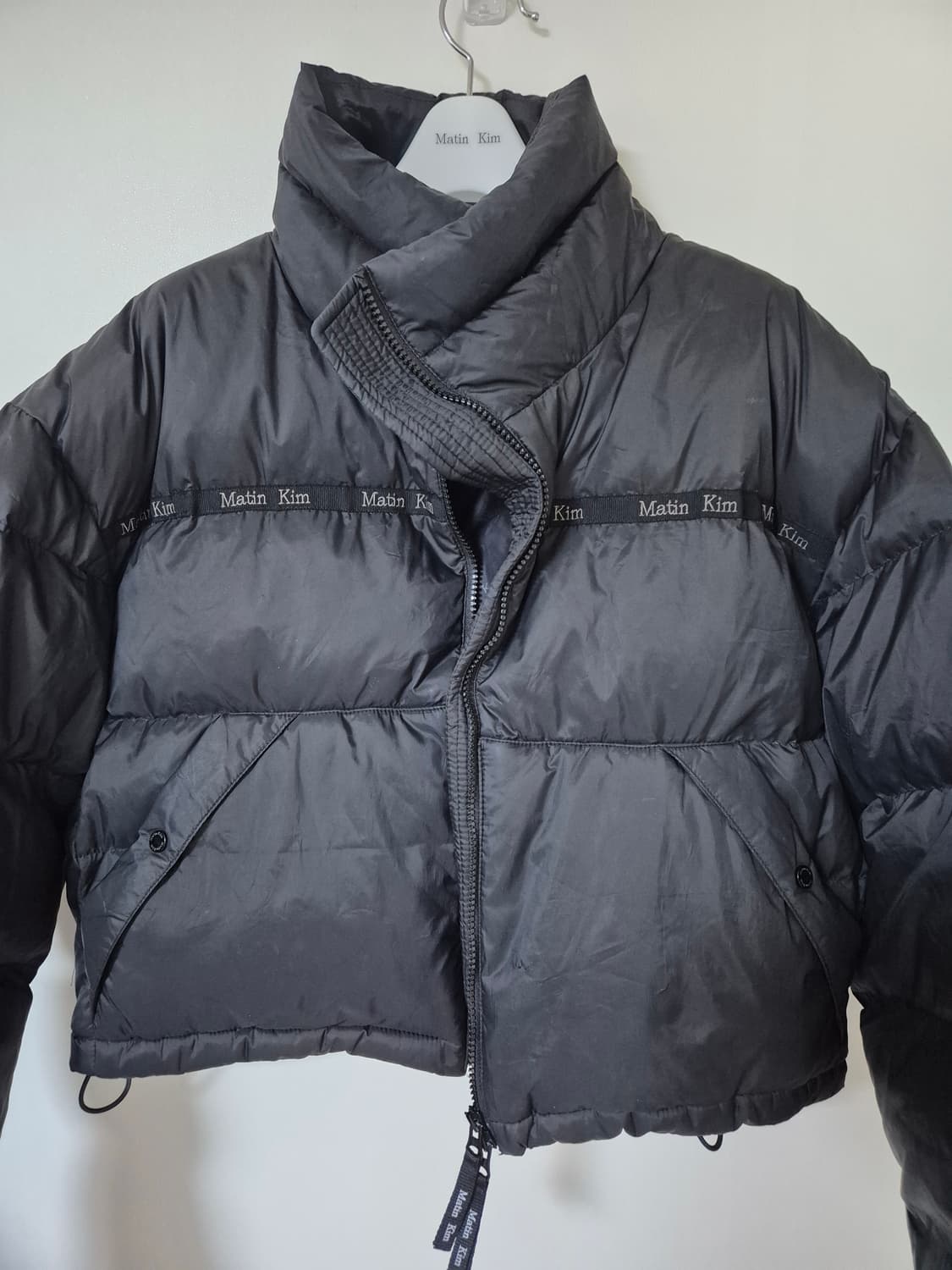 마뗑킴 테이핑 푸퍼 다운점퍼 블랙 S 상품이미지4
