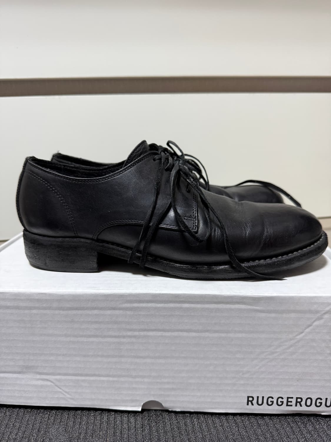 구이디 992x 홀스 풀 그레인 레더 더비 블랙 사이즈42 상품이미지7