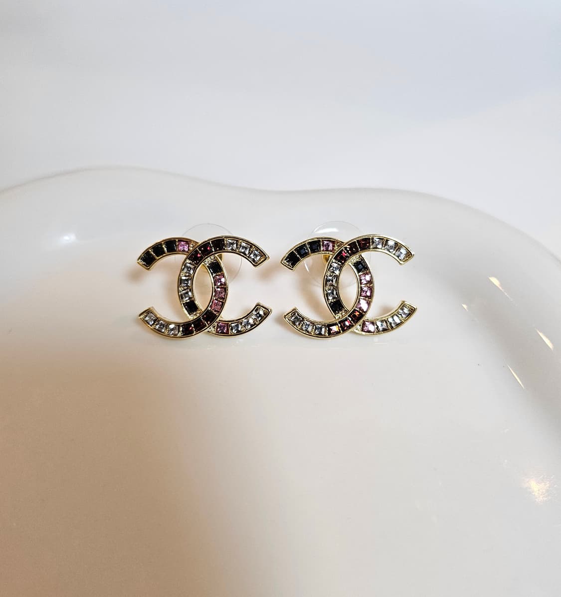 샤넬 멀티보석 CC로고 귀걸이 업사이클링 상품이미지1