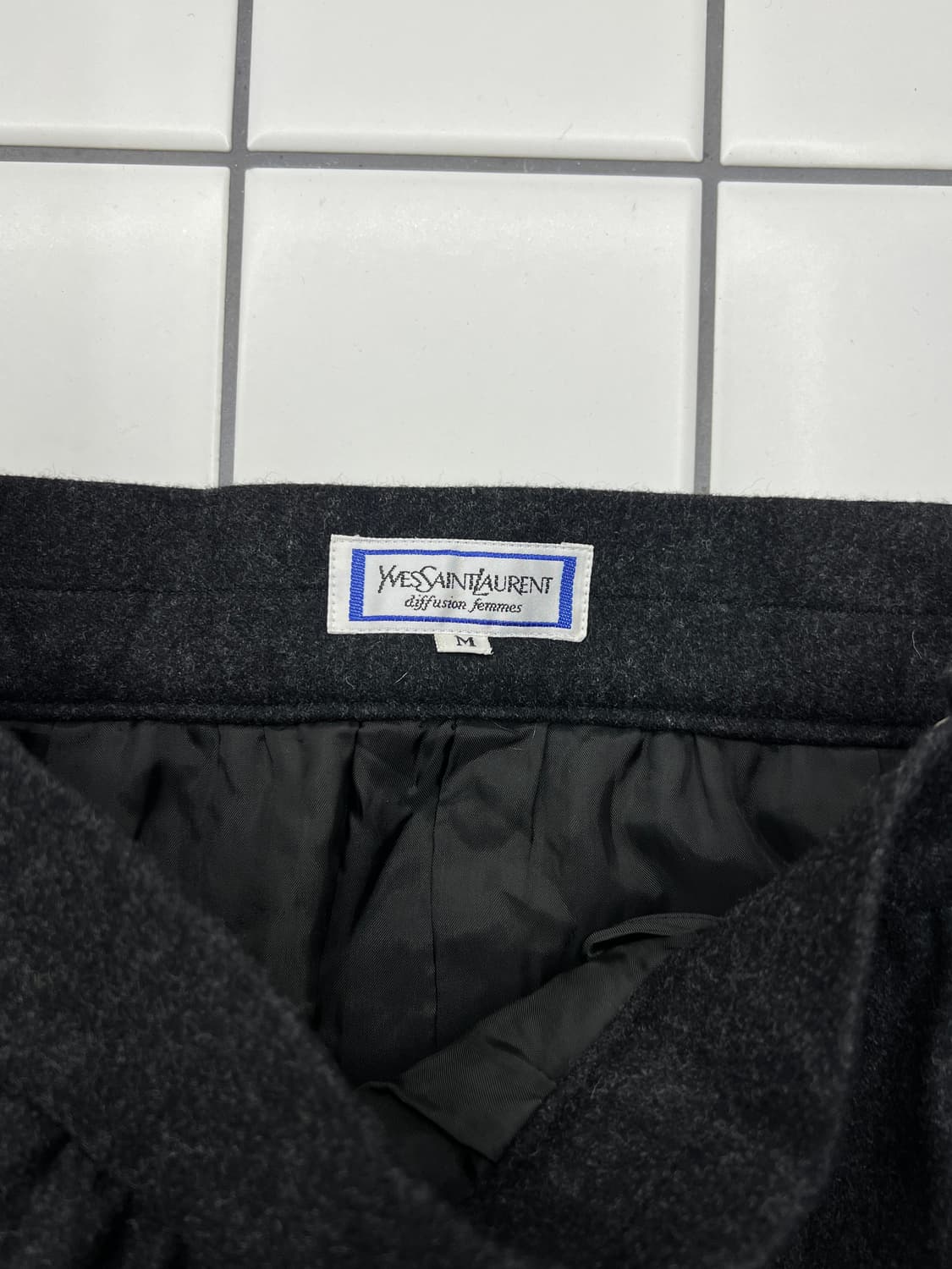 입생로랑 울 스커트 상품이미지6