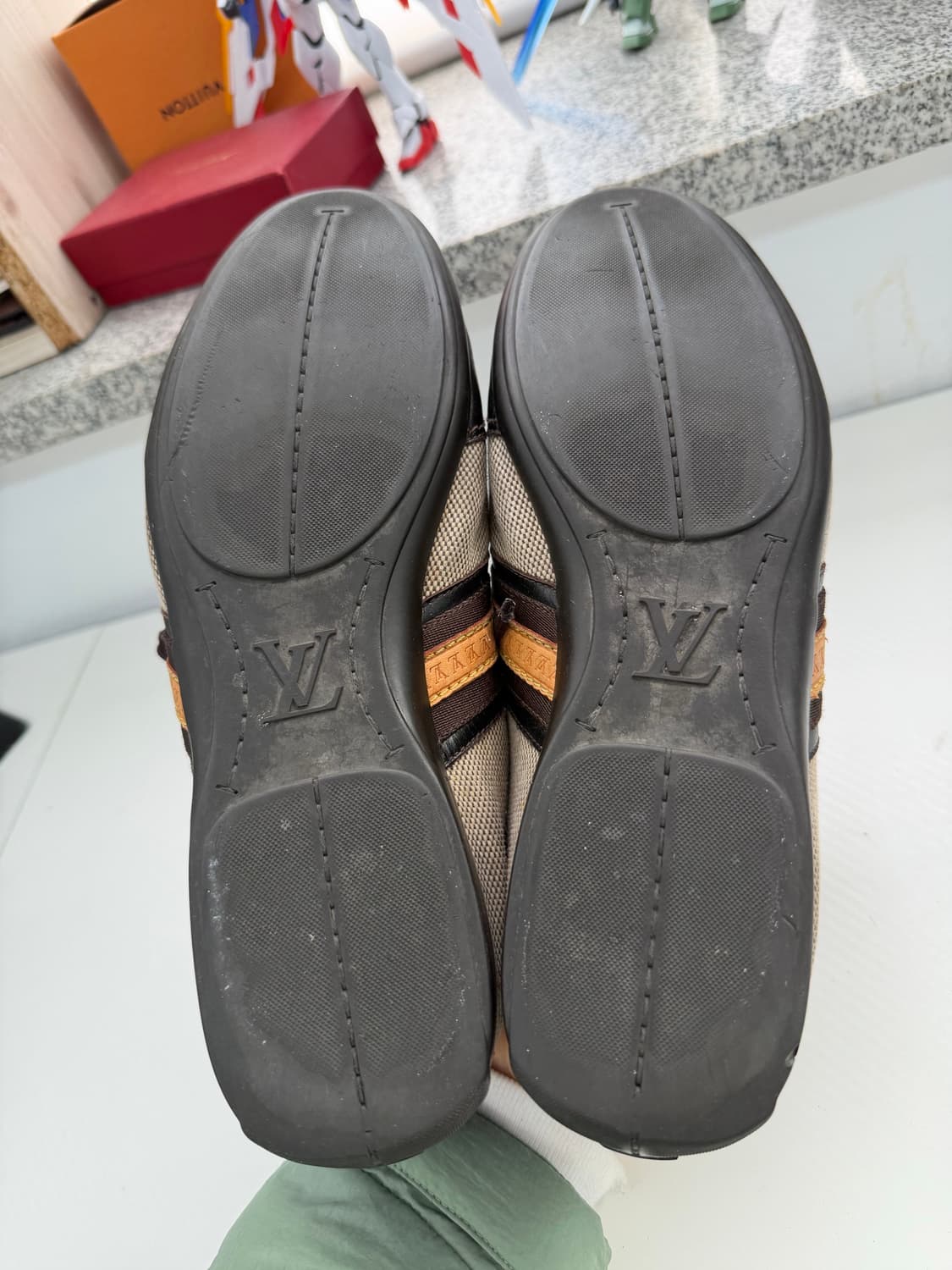 정품) 루이비통 남성 스니커즈 8 상품이미지10