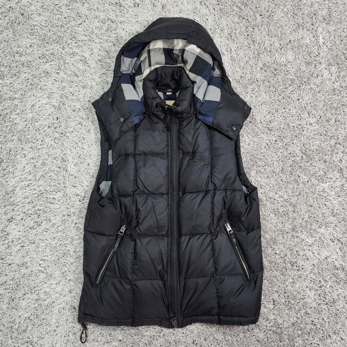 버버리 다운 조끼 남성100

 상품이미지1