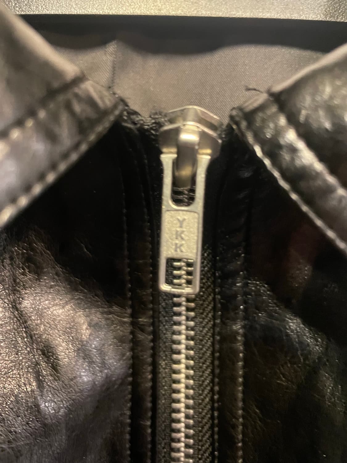  블랙 합성레더 자켓 실측60 기장70 상품이미지2