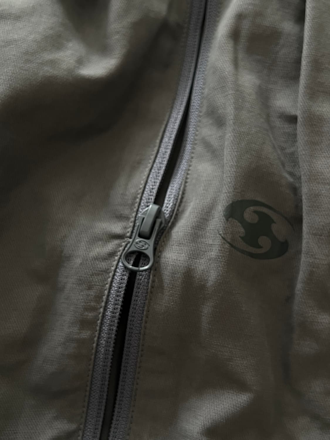 산산기어 지퍼팬츠 차콜(새상품) 상품이미지5