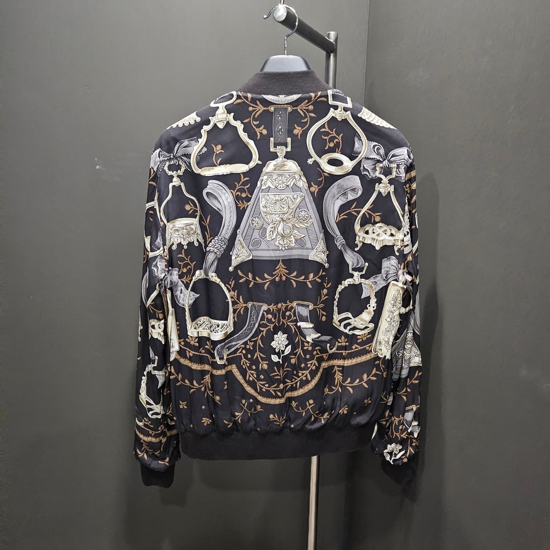 에르메스 에트리에 리버서블 립트림 자켓 상품이미지4