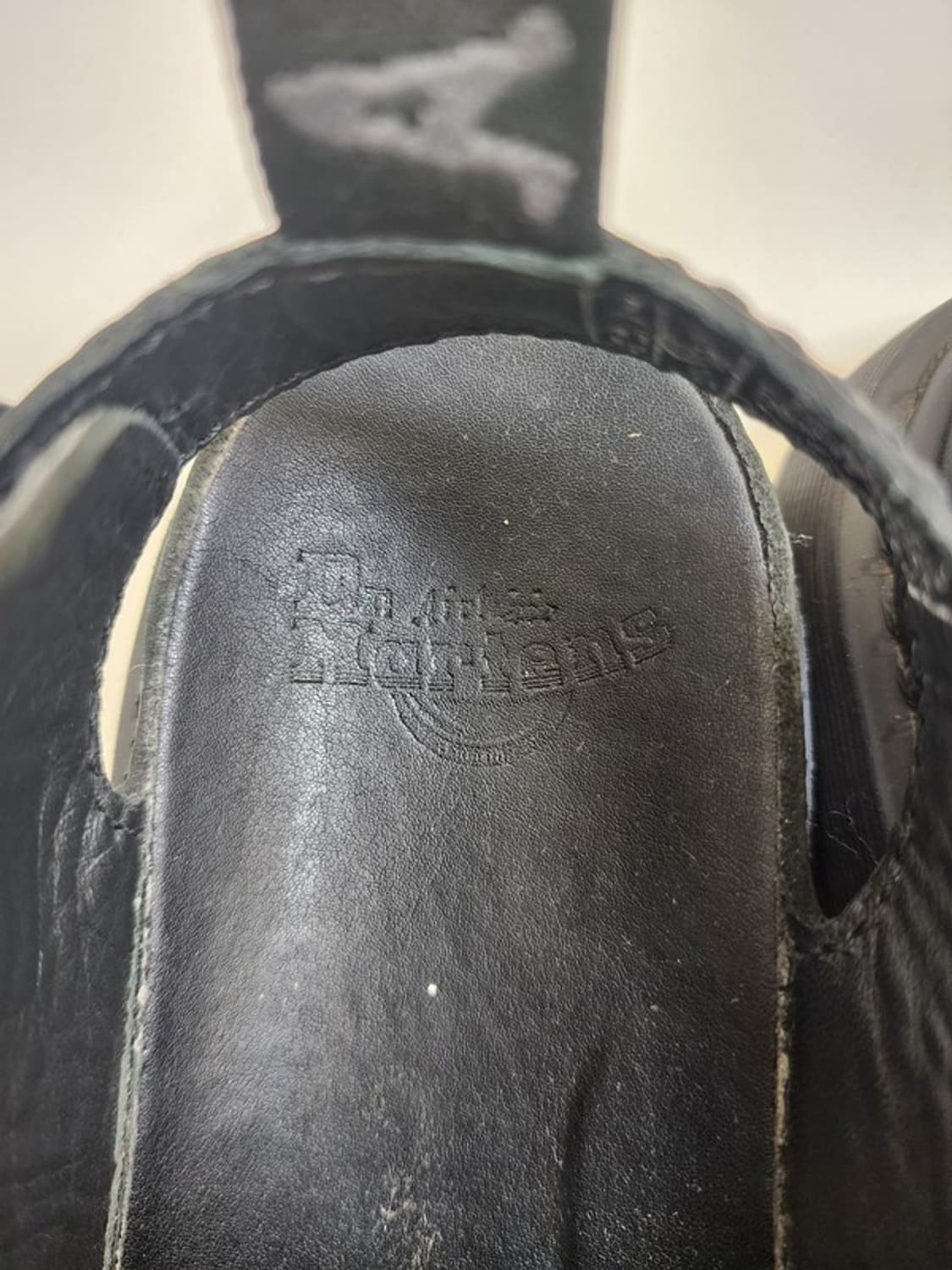 DR. MARTENS 아카이브 모노 피셔맨 260 상품이미지4