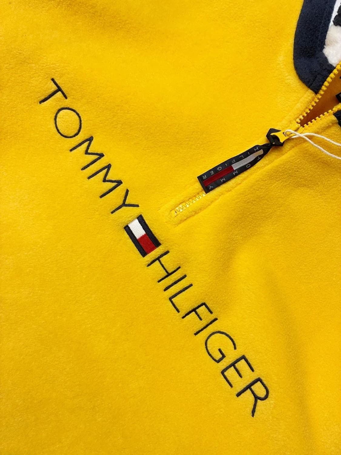 타미힐피거 90s 올드스쿨 빅로고 플리스 하프 맨투맨 PN5032 상품이미지3