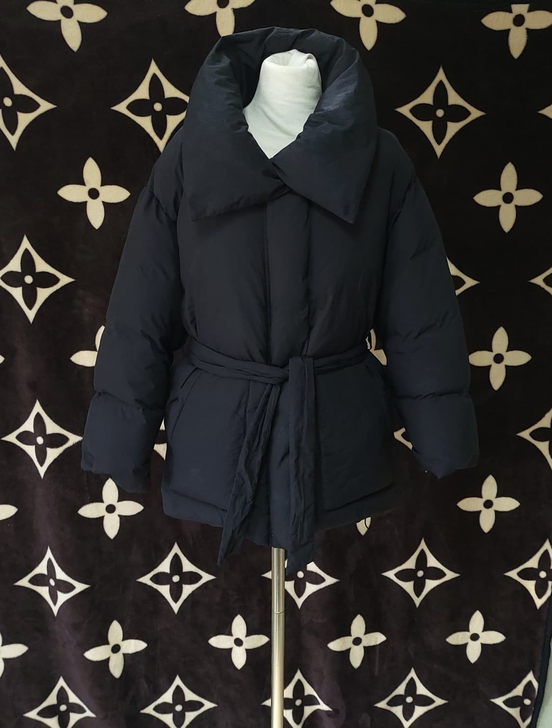 LOEUVRE 루에브르 빅카라 숏패딩 블랙 1사이즈 상품이미지1