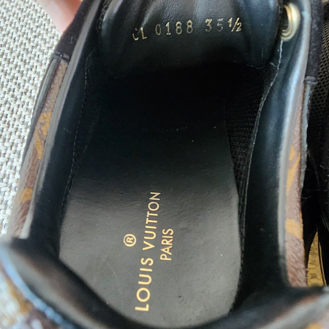 35.5 초민트급 루이비통 LV 런어웨이 키높이 스니커즈 블랙 모노그램 상품이미지7