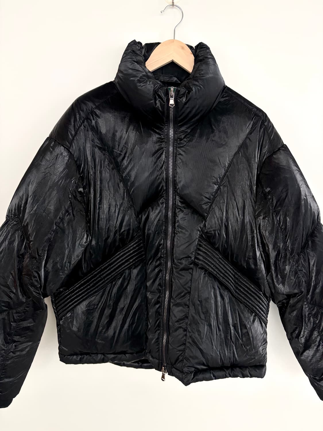 메종미네드 블랙 유광 패딩 상품이미지2