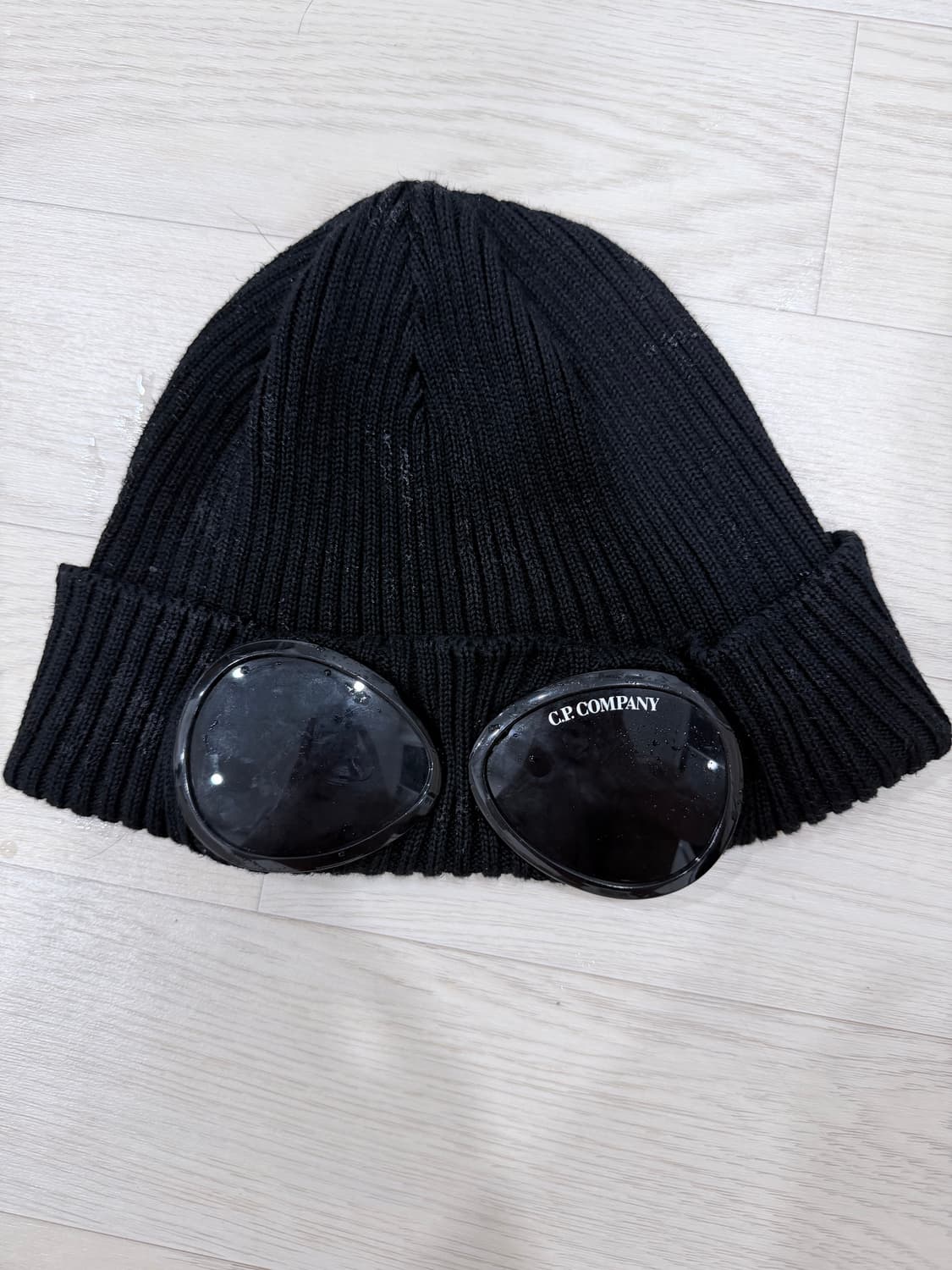 Cp컴퍼니 비니 블랙 m 상품이미지1