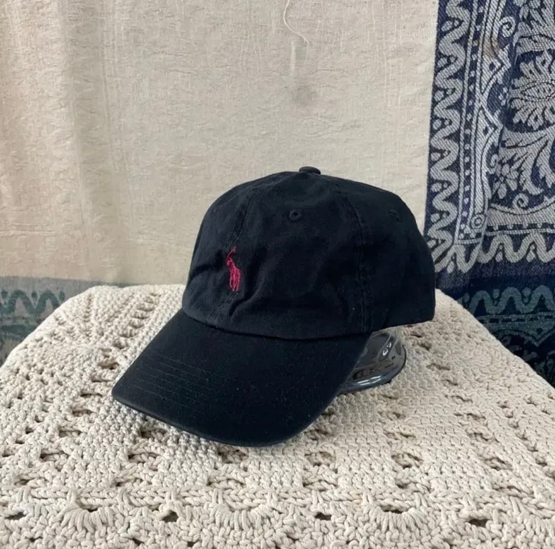 폴로 랄프로렌 레드 포니 블랙 볼캡 상품이미지1