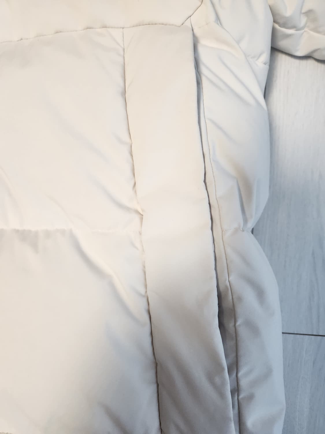 블랙야크 롱패딩 사이즈100(L)

세탁소나 집에서 손세탁하고 햇볕에 말 상품이미지4